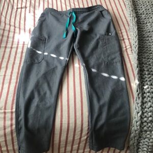 Women’s dig scrub pants
